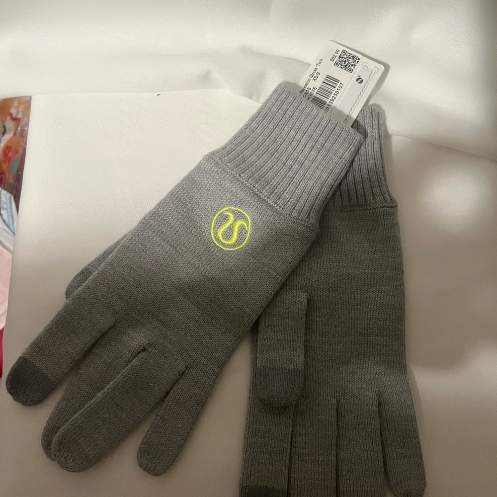 Lululemon Gray tech glove